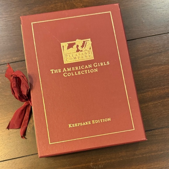 American Girls Collection Keepsake Edition - Picture 1 of 4
